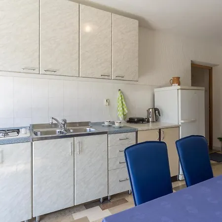 With Parking Space - 7063 Appartamento
