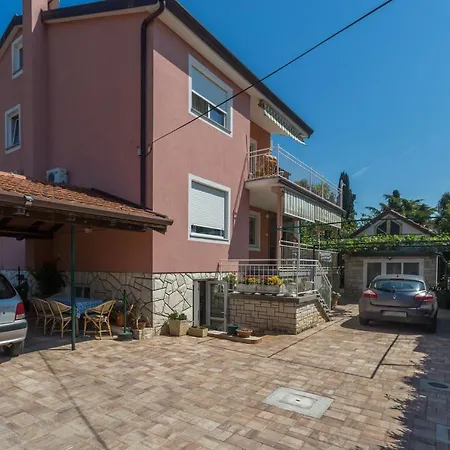 With A Parking Space - 7063 Apartamento