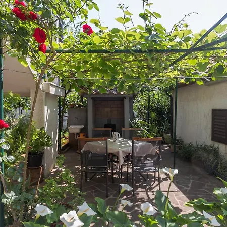 With Parking Space - 7063 Appartement Umag