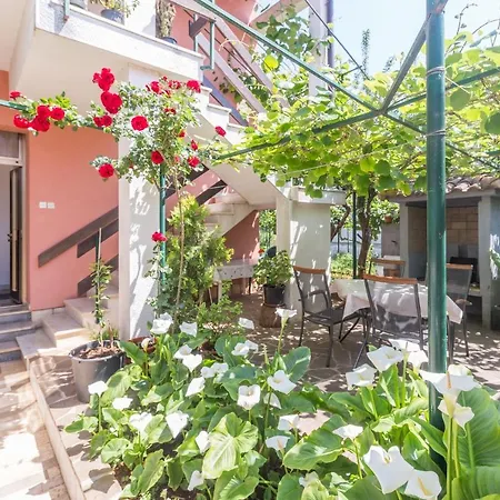 With Parking Space - 7063 * Умаг