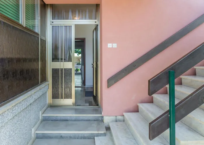 With Parking Space - 7063 Appartamento